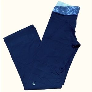 Lululemon Astor Yoga Pants Black w/ White Pattern Waistband